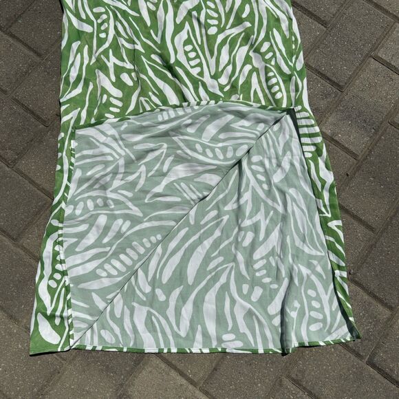 House of Harlow 1960 Green White Straight Skirt Large Side Slit Elastic NWT - Picture 3 of 9